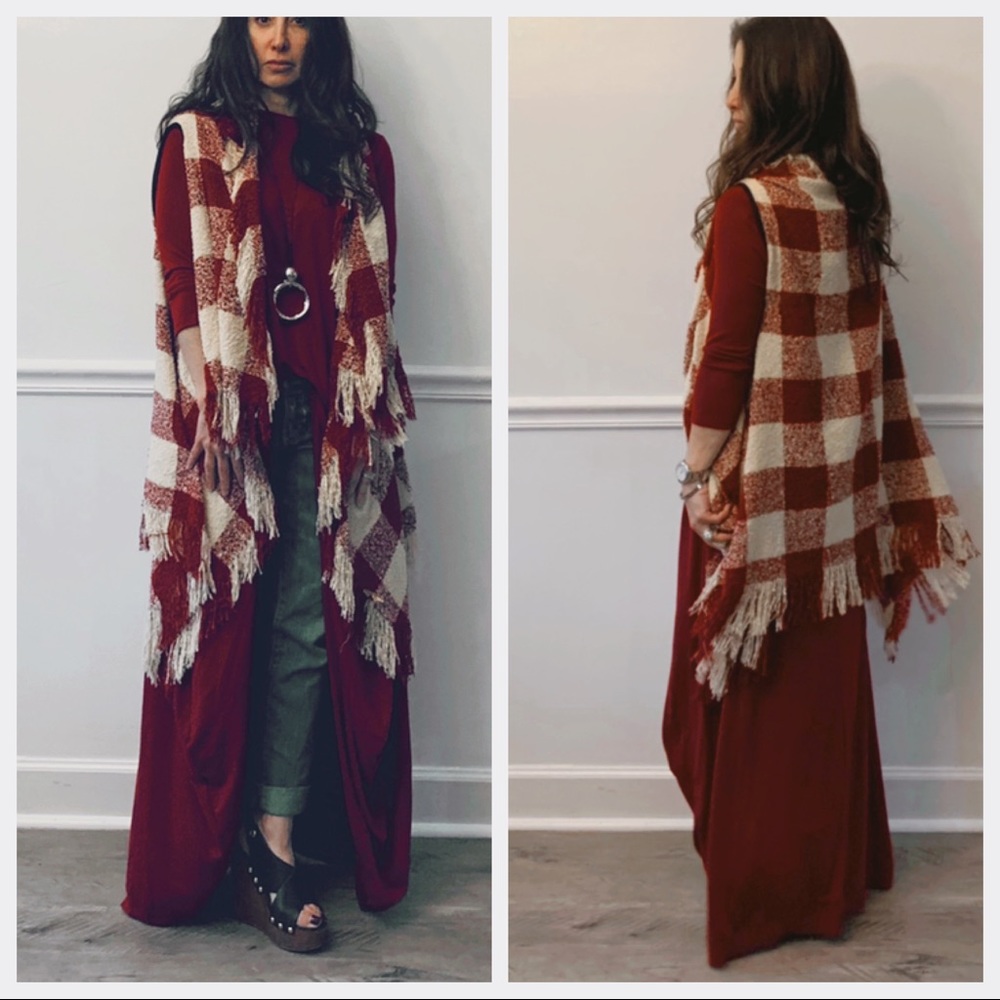 ✨LAST ONE ✨Plaid fringe vest - Picture 4 of 8